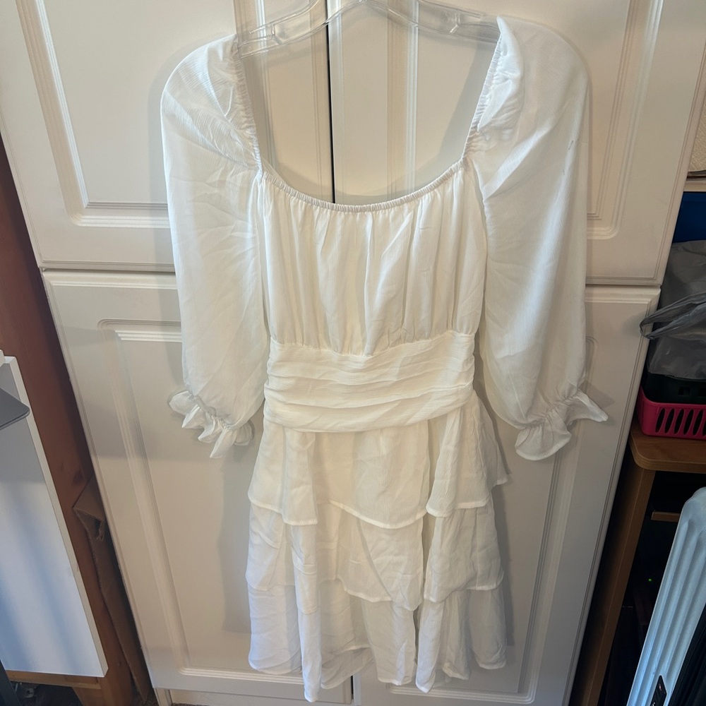 White Ruffle Dress w Tie in the Back Size S